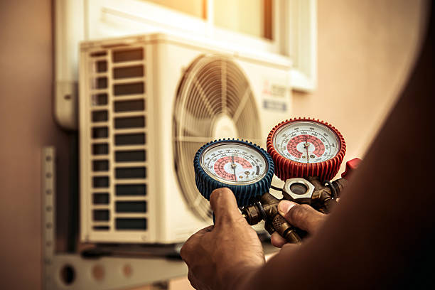 Professional Ac Installation technician working in Caledonia, IL